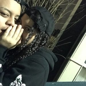 Meet your Posher, Mia